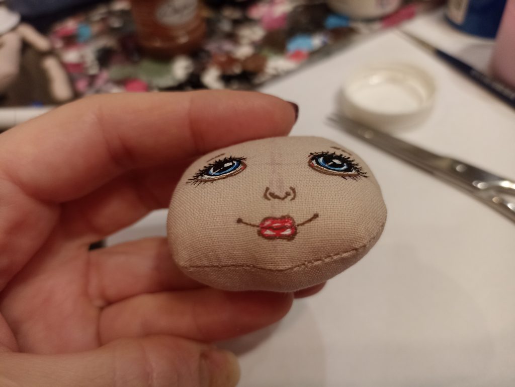Роспись кукольного лица 